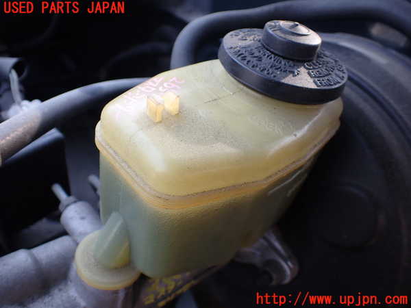 5UPJ-9226574050]ハイラックスサーフ(RZN185W)ブレーキマスターシリンダー 中古_2