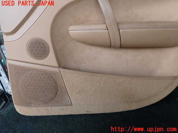 1UPJ-9226581234]ポルシェ・カイエン GTS(9PAM4801G)右前ドア内張り 中古_4