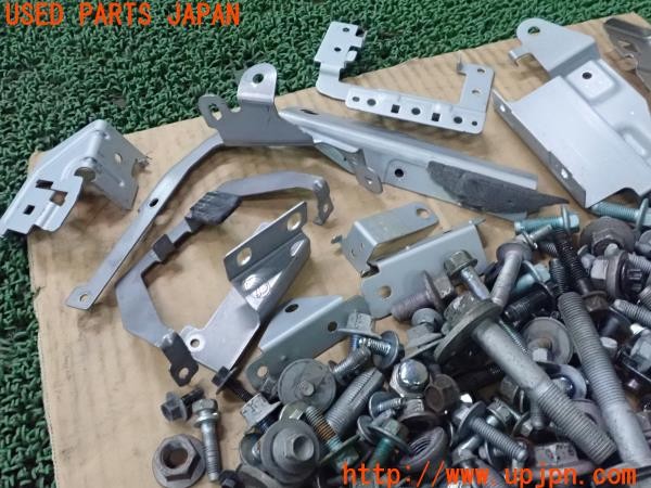 3UPJ=9226590720]ユーノス ロードスター Sスペシャルパッケージ(ND5RC)前期 ネジ・ナット・ステー類 ジャンク_3