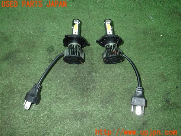 3UPJ=9226610505]ハイラックスサーフ(RZN185W)前期 社外 LEDバルブ ヘッドライト H4 中古_2