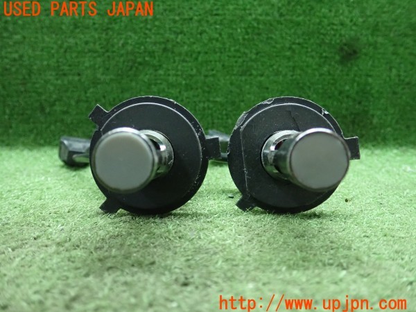 3UPJ=9226610505]ハイラックスサーフ(RZN185W)前期 社外 LEDバルブ ヘッドライト H4 中古_4