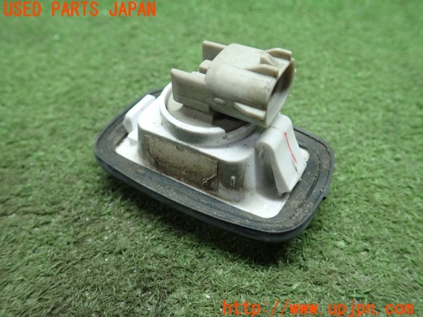 3UPJ=9226610530]ハイラックスサーフ(RZN185W)前期 DEPO デポ 01-212-1410N-Y 右サイドマーカー 中古_3