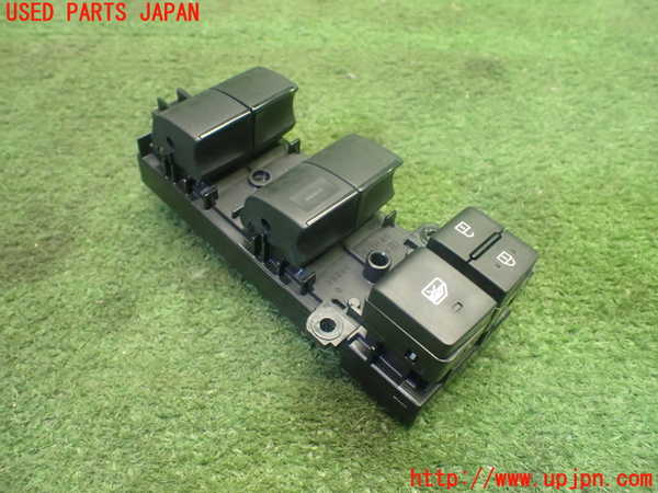 1UPJ-9226726240]アクア(AQUA)(MXPK11)右前パワーウィンドウスイッチ 中古_2