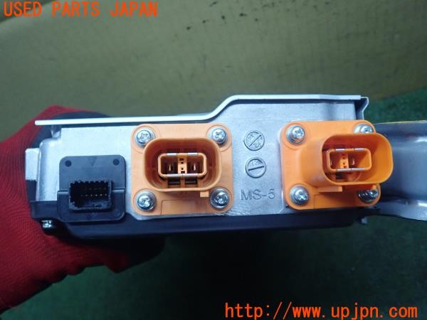 3UPJ=9226730522]アウトランダー(GN0W)純正 9461A062 ACインバーター 中古_3