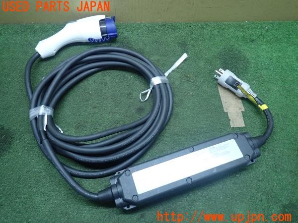 3UPJ=9226730550]アウトランダー(GN0W)純正 9482A426 充電コード ケーブル 200V 15A 中古_2