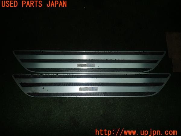 3UPJ=9226750616]ルノー ルーテシア(RM5M1)純正 768526928R スカッフプレート 中古_4