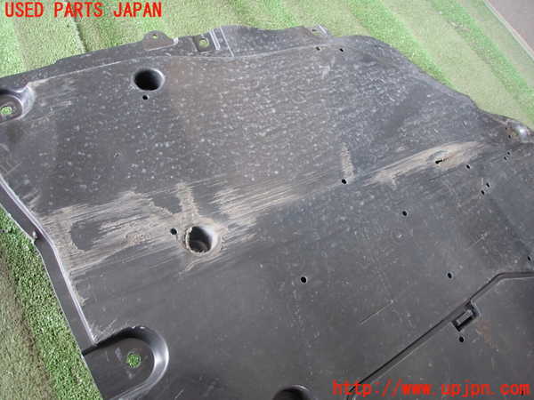 2UPJ-9226802170]ヤリス(YARIS) ハイブリッド(MXPH15)エンジンアンダーカバー 【ジャンク品】 中古_2