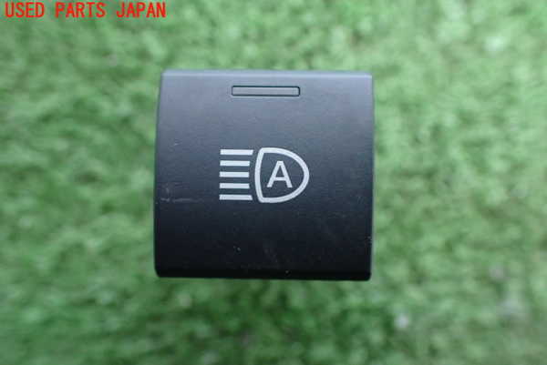 2UPJ-9226806309]ヤリス(YARIS) ハイブリッド(MXPH15)スイッチ4 (ヘッドライトオート) 中古_3