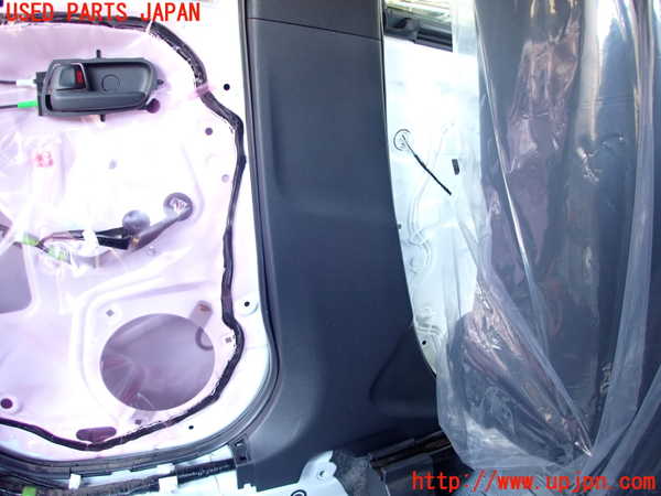 2UPJ-9226807670]ヤリス(YARIS) ハイブリッド(MXPH15)左センターピラートリム 中古_3