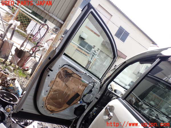 1UPJ-9226851260]ノア(ヴォクシー)(ZRR80W)左前ドア 43R-00011 中古_4