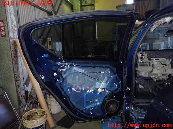 1UPJ-9226871320]アクア(AQUA)(NHP10)左後ドア 43R-005844 中古_5