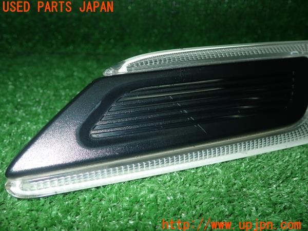 3UPJ=9226900514]BMW ミニ(MINI)クーパーD クラブマン(LR20 F54)純正 サイドスカットル ウィンカーレンズ サイドマーカー 左右セット 中古_4