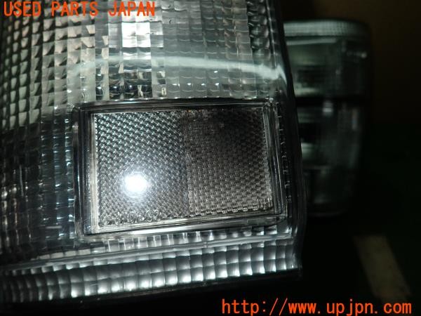 3UPJ=9226950033]ハイラックスサーフ(LN130G)TYC 11-3205 11-3206 テールランプ② 中古_2