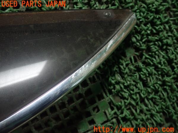 3UPJ=9226950035]ハイラックスサーフ(LN130G)純正 フロントドアバイザー 取付金具付き 中古_3