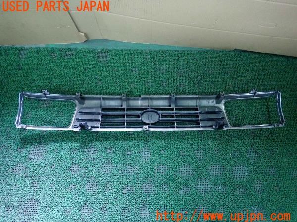 3UPJ=9226950047]ハイラックスサーフ(LN130G)純正 53100-35210 フロントグリル ラジエーターグリル 中古_5