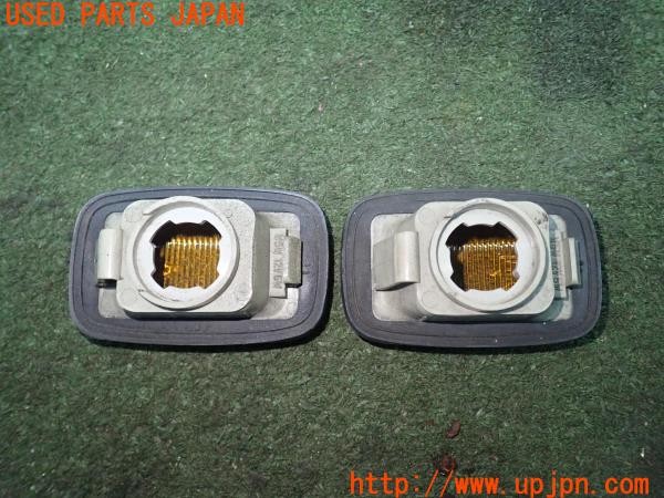 3UPJ=9226950531]ハイラックスサーフ(LN130G)純正 サイドマーカー 中古_5