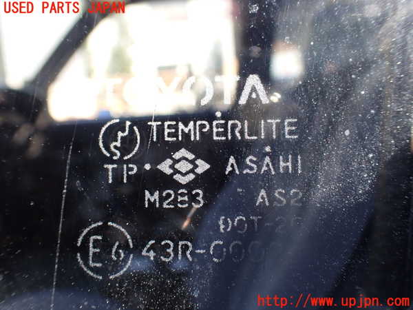 5UPJ-9226951260]ハイラックスサーフ N130系 4ドア(LN130G)左前ドア 中古_4