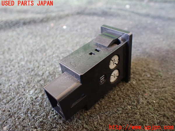 1UPJ-9226956300]ハイラックスサーフ N130系 4ドア(LN130G)デフォッガースイッチ 中古_2
