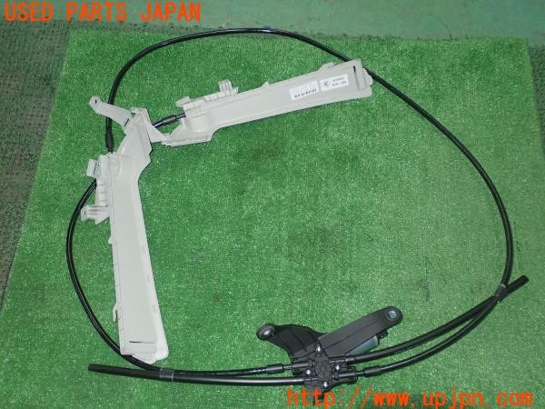 3UPJ=9227000566]ボルボ V90(PB420TMA)純正 リヤパーセルシェルフモーター トノカバー 中古_2
