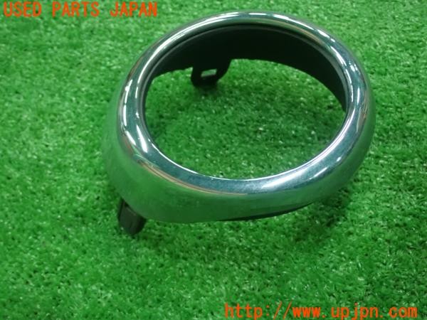 3UPJ=9227010001]ハイエースバン200系(KDH206V 3型)純正 左フォグランプカバー 81482-26090 中古_2