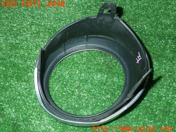 3UPJ=9227010001]ハイエースバン200系(KDH206V 3型)純正 左フォグランプカバー 81482-26090 中古_3