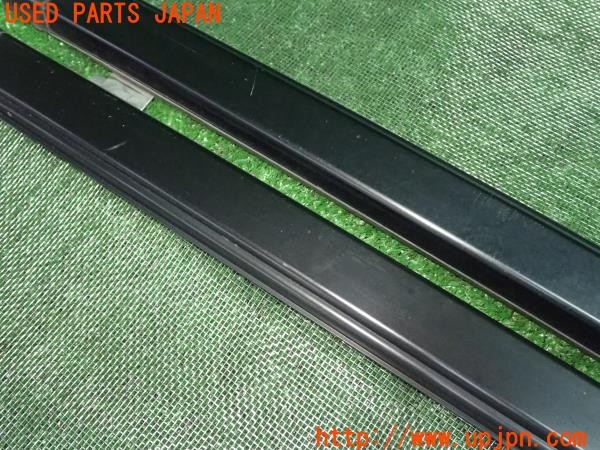 3UPJ=9227010637]ハイエースバン200系(KDH206V 3型)メーカー不明 網戸 スクリーンドア 左右 中古_4