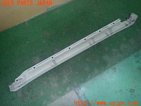 3UPJ=9227090025]アウトランダーPHEV(GG2W)前期 純正オプション 左サイドステップ 中古_5