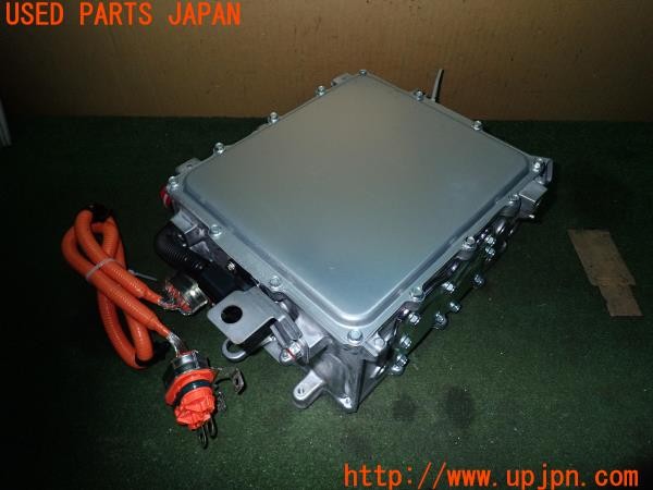 3UPJ=9227090512]アウトランダーPHEV(GG2W)前期 純正 W005T70271 DC/DCコンバーター バッテリーチャージャー 中古_3
