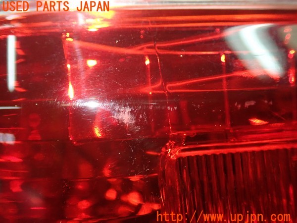 3UPJ=9227120547]ハイラックスサーフ(RZN185W)中期 EAGLE EYES イーグルアイズ EE-TY672 テールランプ 中古_4