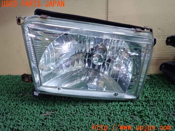 3UPJ=9227120561]ハイラックスサーフ(RZN185W)中期 DEPO デポ 312-1142 ヘッドライト 中古_2
