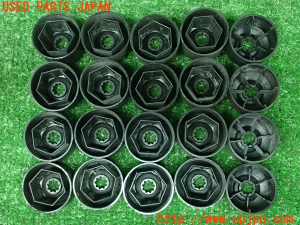 3UPJ=9227190001]VW ゴルフ ｅＴＳＩ アクティブ(CDDLA CD1系)純正 ホイールボルトキャップ カバー 20個 3C0 601 173 中古_2
