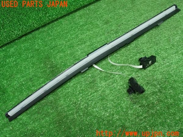 3UPJ=9227190512]VW ゴルフ ｅＴＳＩ アクティブ(CDDLA CD1系)純正 LEDイルミ 助手席側 ダッシュインパネ 5H2947095A 中古_3