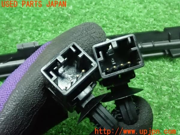 3UPJ=9227190512]VW ゴルフ ｅＴＳＩ アクティブ(CDDLA CD1系)純正 LEDイルミ 助手席側 ダッシュインパネ 5H2947095A 中古_4