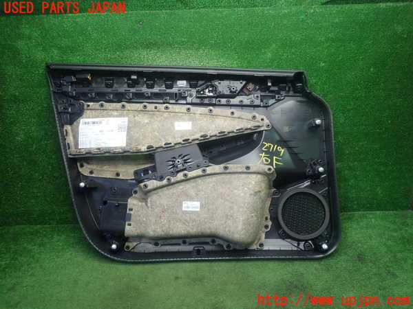 1UPJ-9227191234]VW ゴルフ(CDDLA)右前ドア内張り 中古_5
