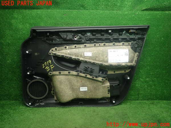 1UPJ-9227191264]VW ゴルフ(CDDLA)左前ドア内張り 中古_5