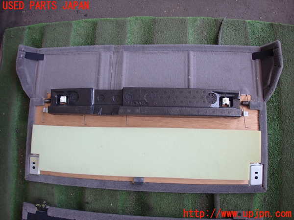 2UPJ-9227217771]クラウン エステート(JZS171W)ラゲッジトレイ1 中古_5