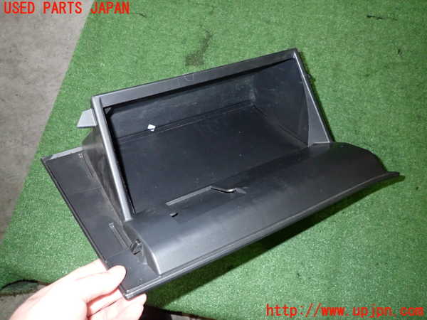 2UPJ-9227227516]アウトランダーPHEV(GG2W)グローブボックス1 中古_3