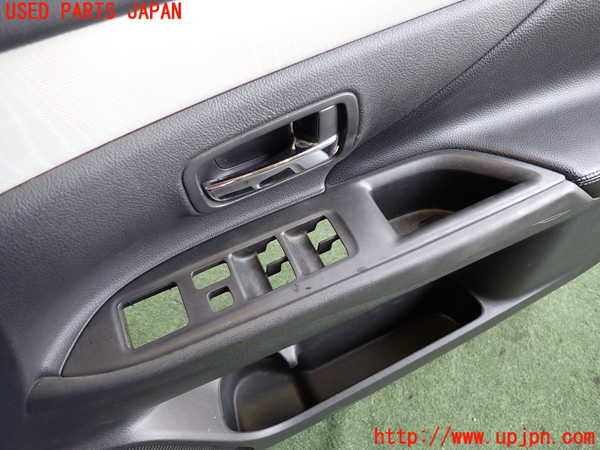 2UPJ-9227221234]アウトランダーPHEV(GG2W)右前ドア内張り 中古_3