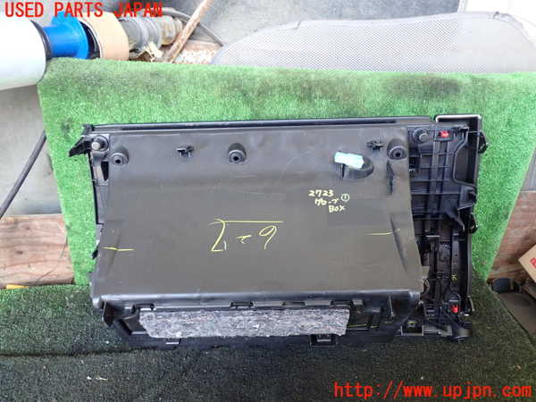 1UPJ-9227237516]レクサス・RX450h(GYL20W)グローブボックス1 中古_4