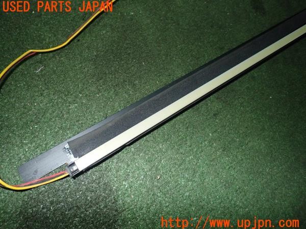 3UPJ=9227250512]アルファード(AGH30W)社外 右リアドアレール スライドドアレール イルミ ウインカーランプ 中古_2