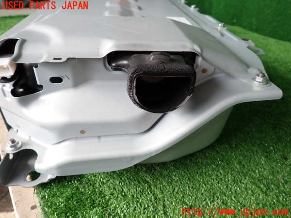 2UPJ-9227286911]プリウス(ZVW51)ハイブリッドバッテリー1 中古_4