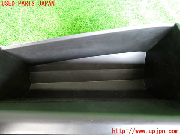 2UPJ-9227287516]プリウス(ZVW51)グローブボックス1 中古_4