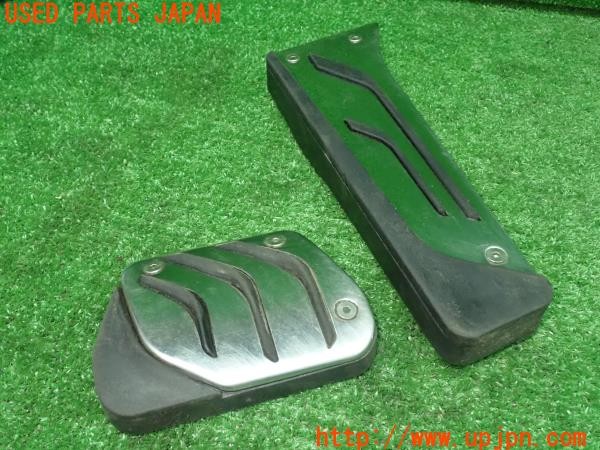3UPJ=9227290630]BMW 523d(FW20 F10)社外 ペダルカバー 中古_4