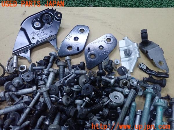 3UPJ=9227460720]BMW 220i カブリオレ(1J20 F23)ネジ・ナット・ステー類 ジャンク_2