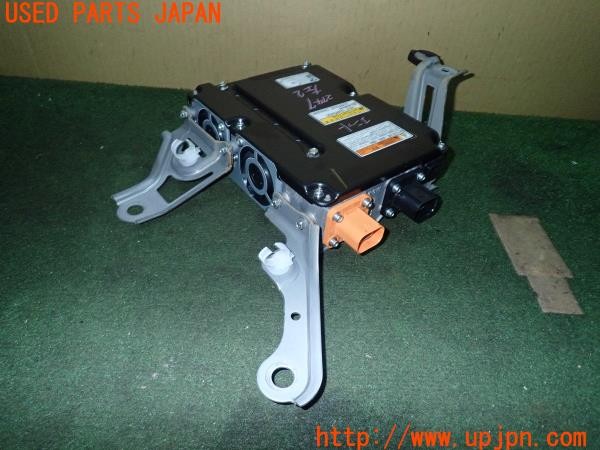 3UPJ=9227470580]プリウスPHV(ZVW52)前期 純正 5346130 ボルテージインバーター 中古_2
