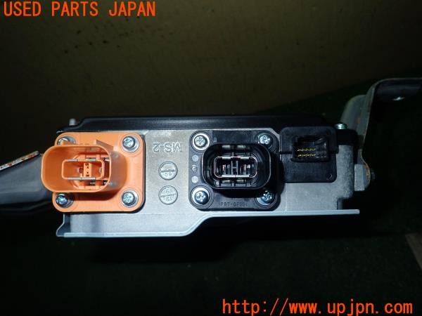 3UPJ=9227470580]プリウスPHV(ZVW52)前期 純正 5346130 ボルテージインバーター 中古_4