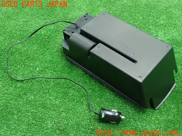 3UPJ=9227480652]C-HR ハイブリッド(ZYX11)メーカー不明 コンソールボックス トレイ USB2ポート HN16T02 中古_2