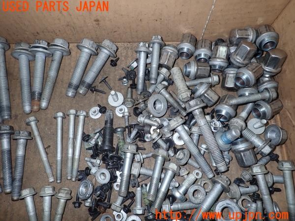 3UPJ=9227520720]シボレー カマロLT RS(型式不明)前期 ネジ・ナット・ステー類 セット ジャンク_4