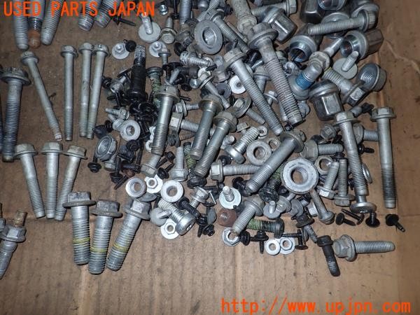 3UPJ=9227520720]シボレー カマロLT RS(型式不明)前期 ネジ・ナット・ステー類 セット ジャンク_5