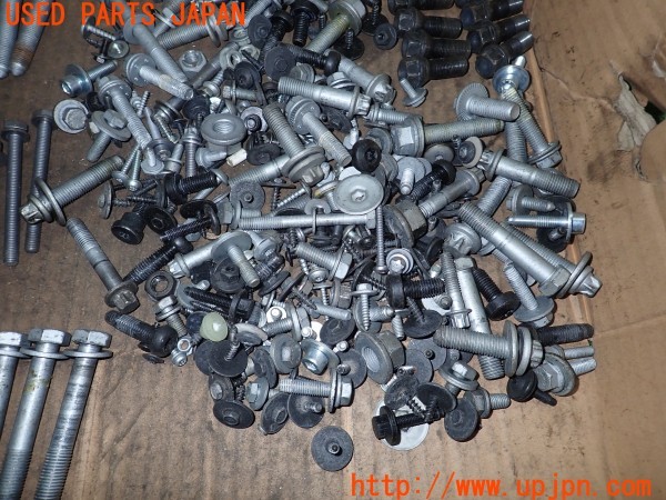 3UPJ=9227560720]BMW 523i(XG20 F10) ネジ・ナット・ステー類 セット ジャンク_5